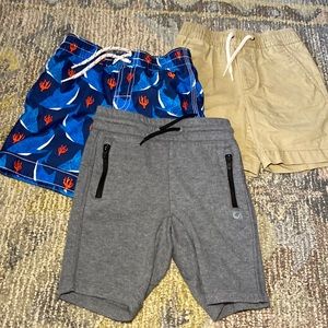 Baby GAP Boy’s 4T Shorts Bundle (3)